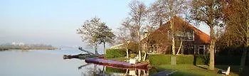 Bed & Breakfast Het Lepelaarsnest