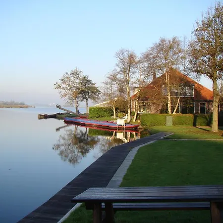 Bed & Breakfast Het Lepelaarsnest Jisp